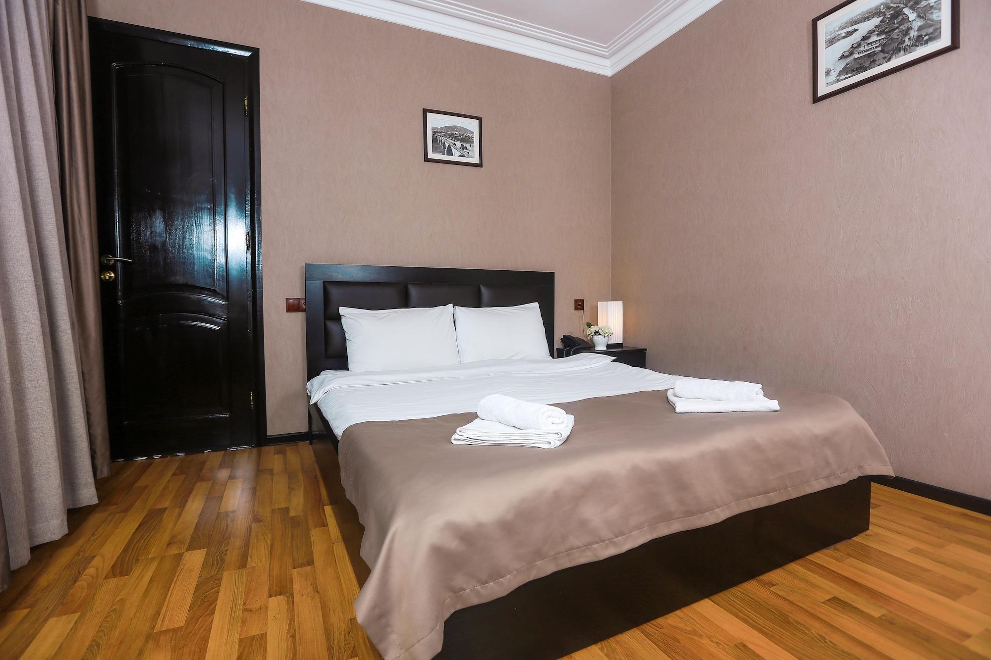 Hotel New Metekhi Tbilisi Exterior foto