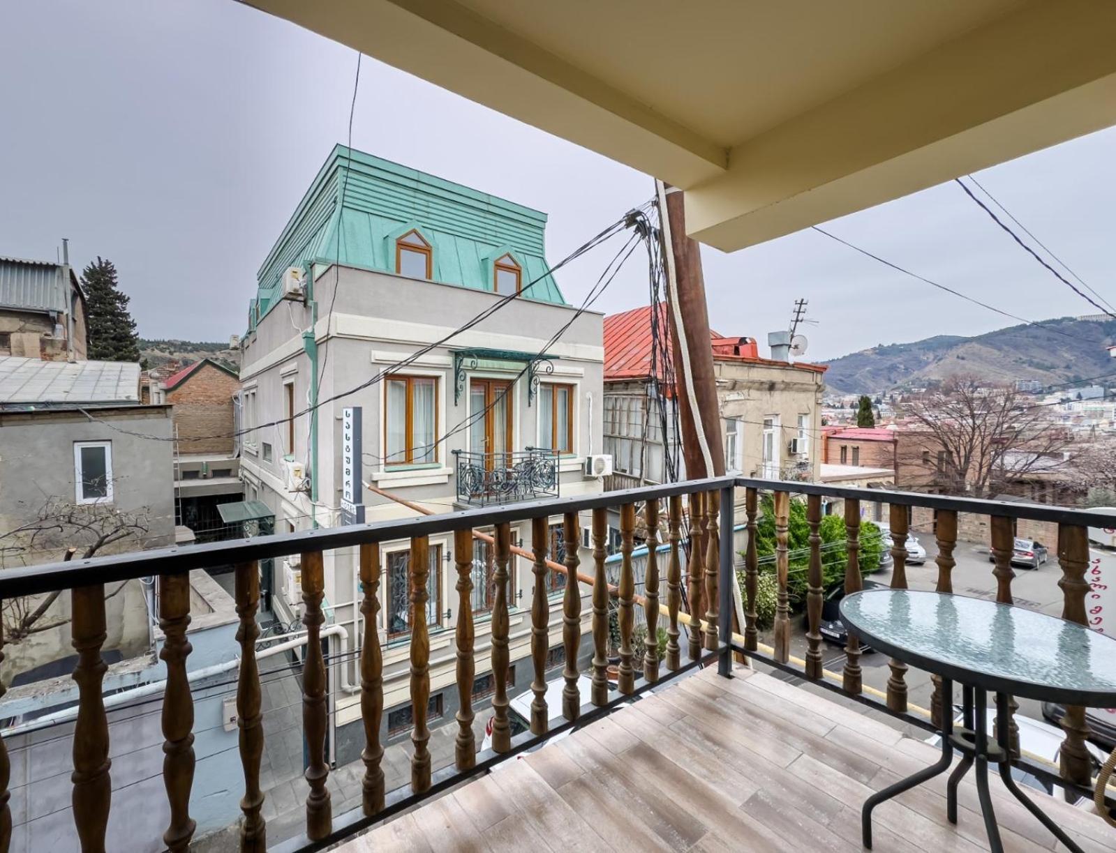 Hotel New Metekhi Tbilisi Exterior foto